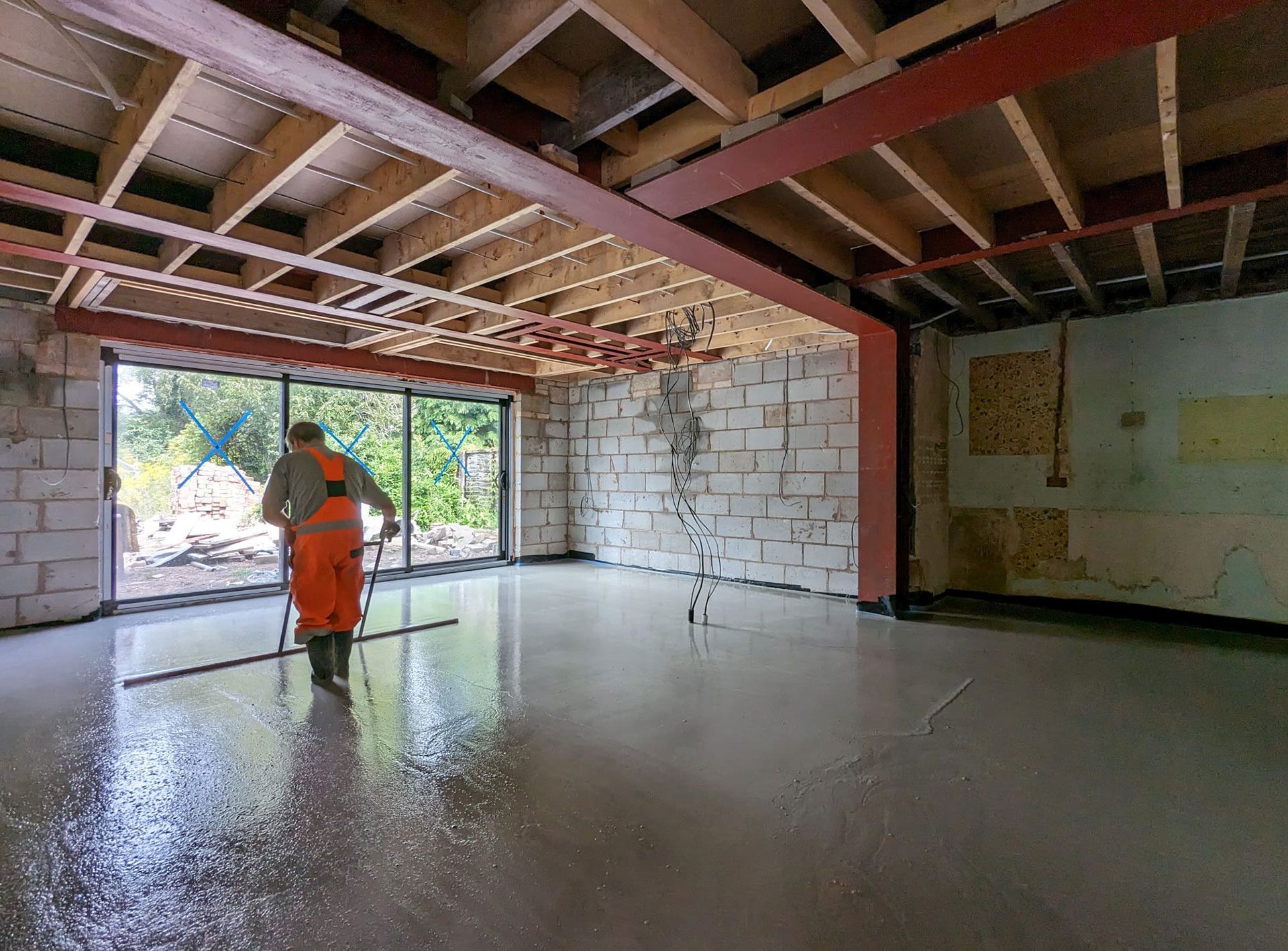 Poured insulation for domestic projects 