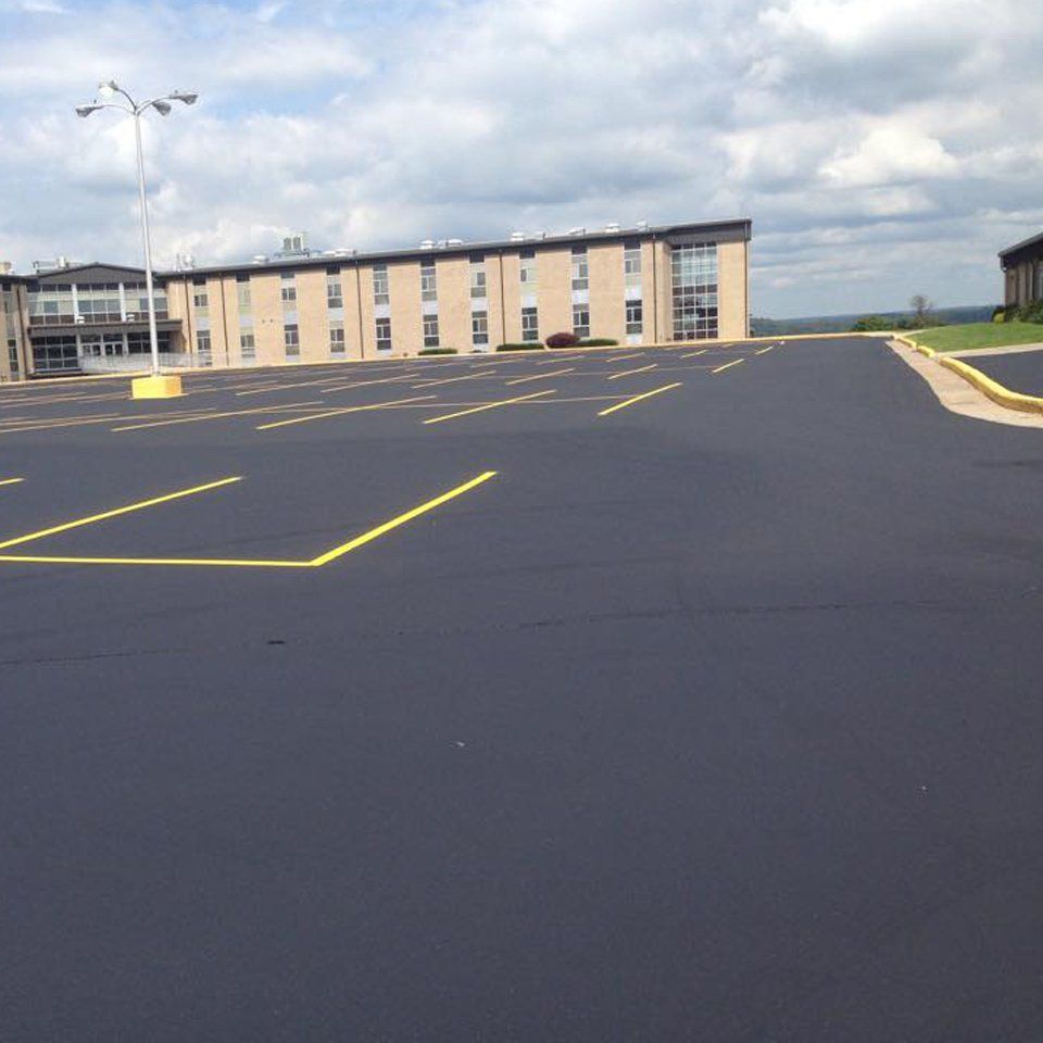 Commercial Parking Lot — East Liverpool, OH — West Point Paving
