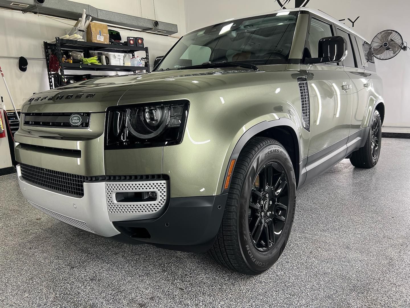 Land Rover Defender