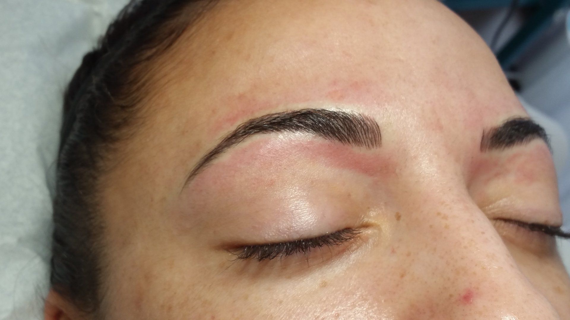 semi permanent makeup eyebrows microblading, lasts up to 18 months on most skin types