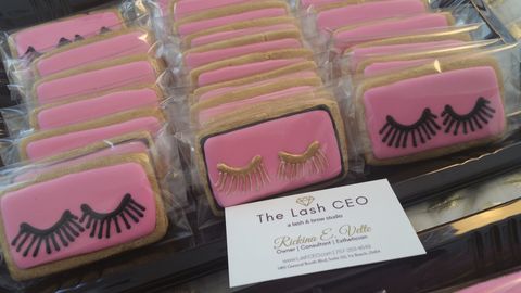 lash cookies, custom eyelash cookies, lash business, lash coach, lashpreneur, lash executive, lash success, lashes business