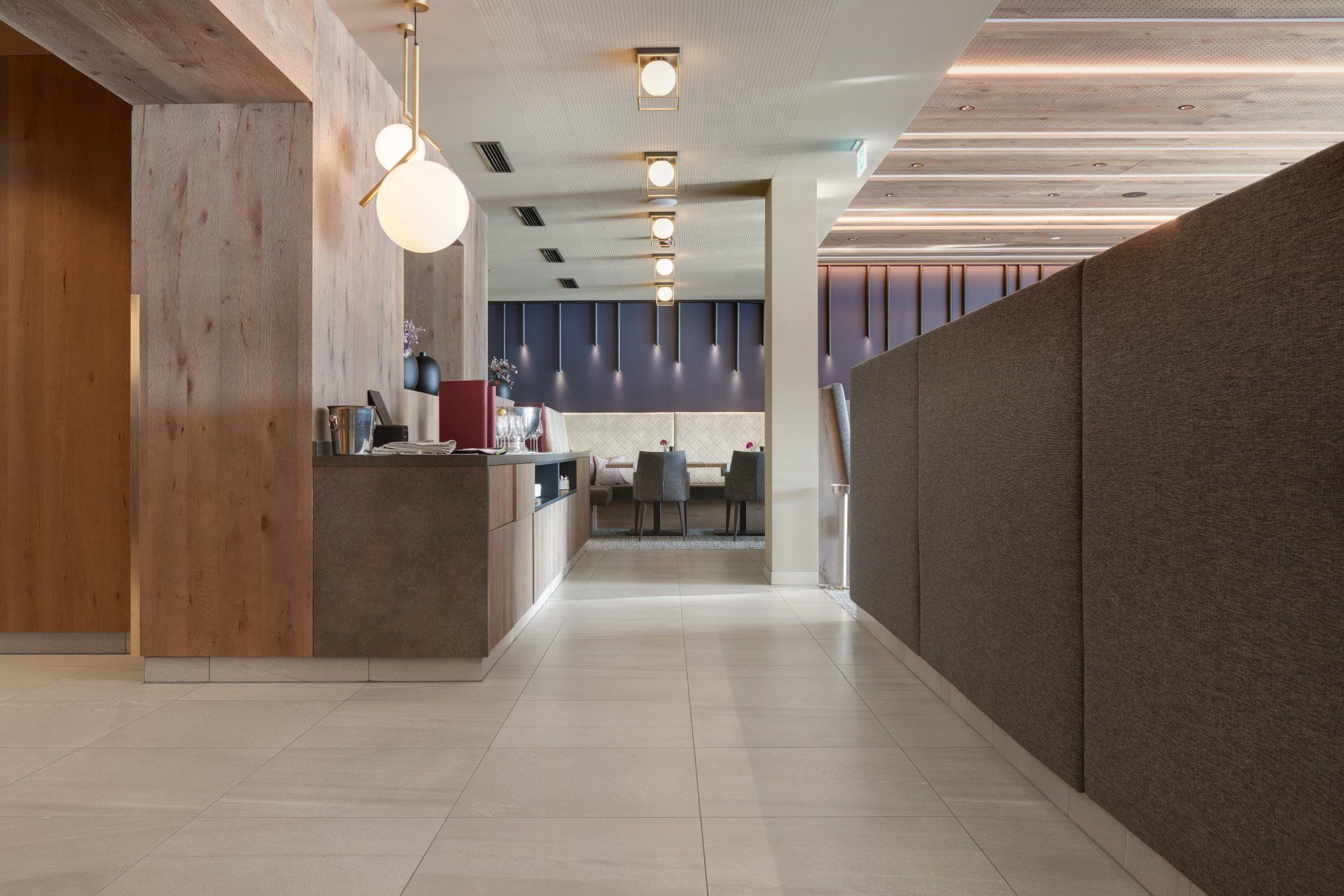 Möbelverkleidungen mit Grossformatplatten