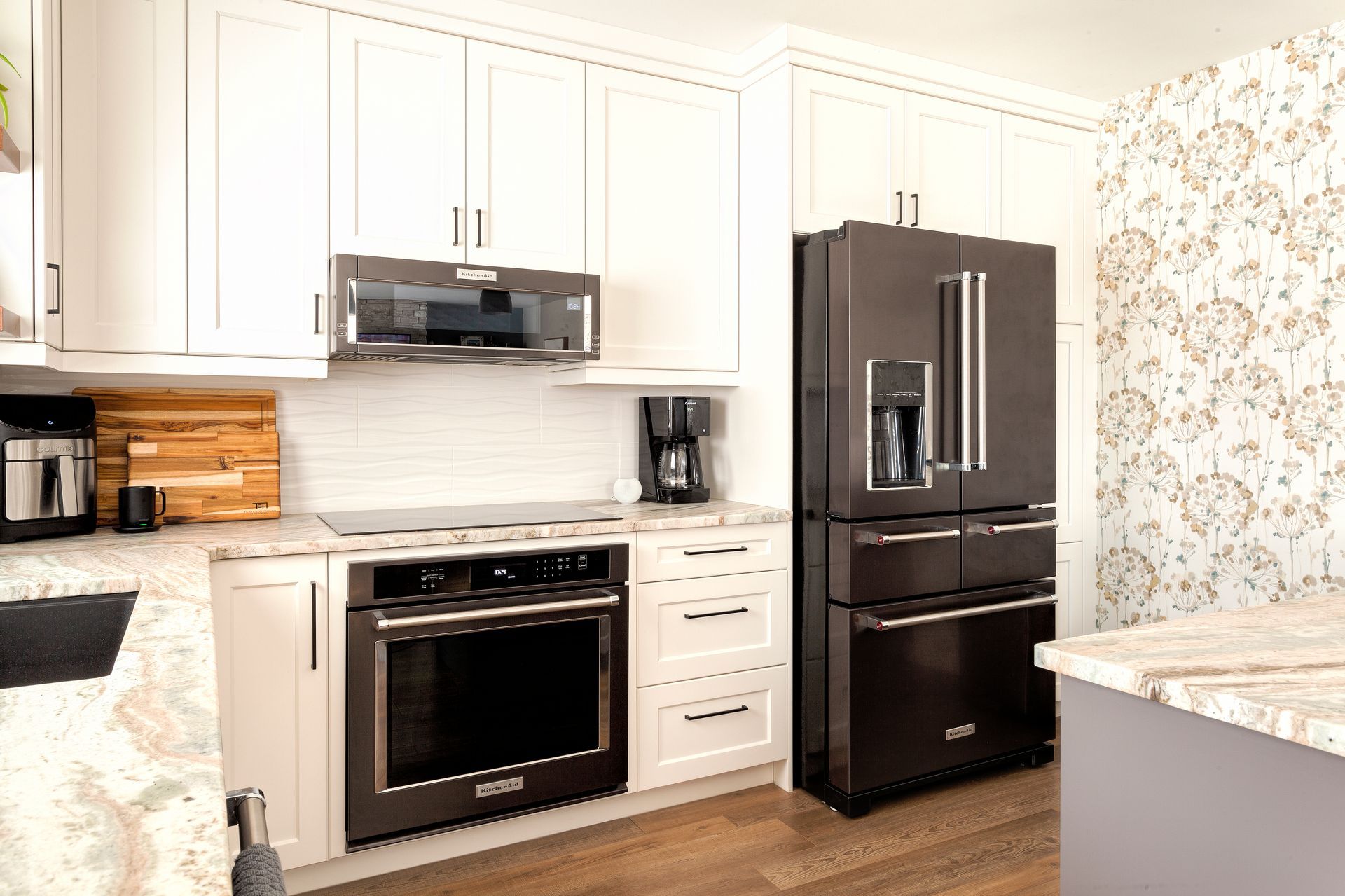 Island Lakes Kitchens