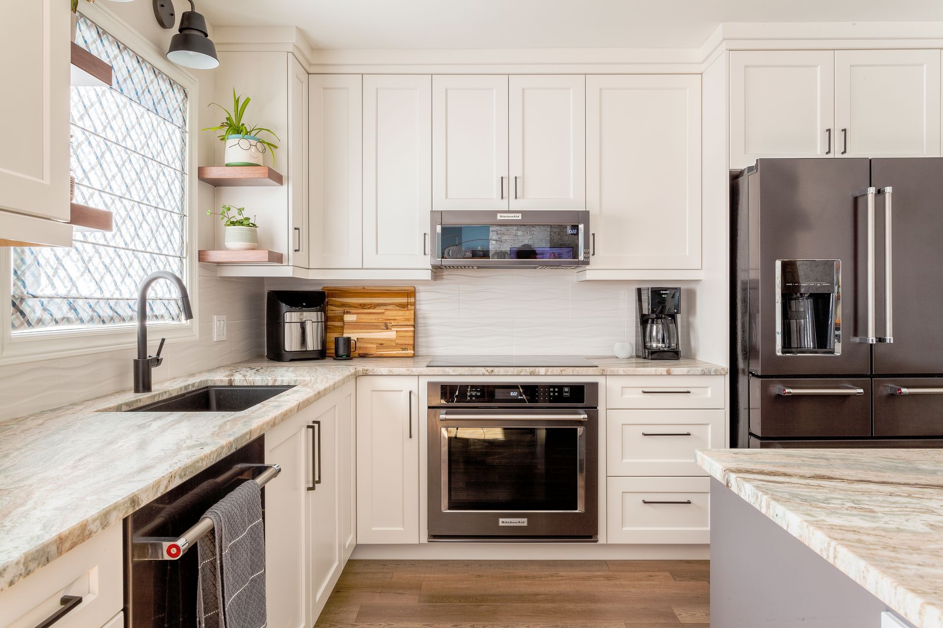 Island Lakes Kitchens