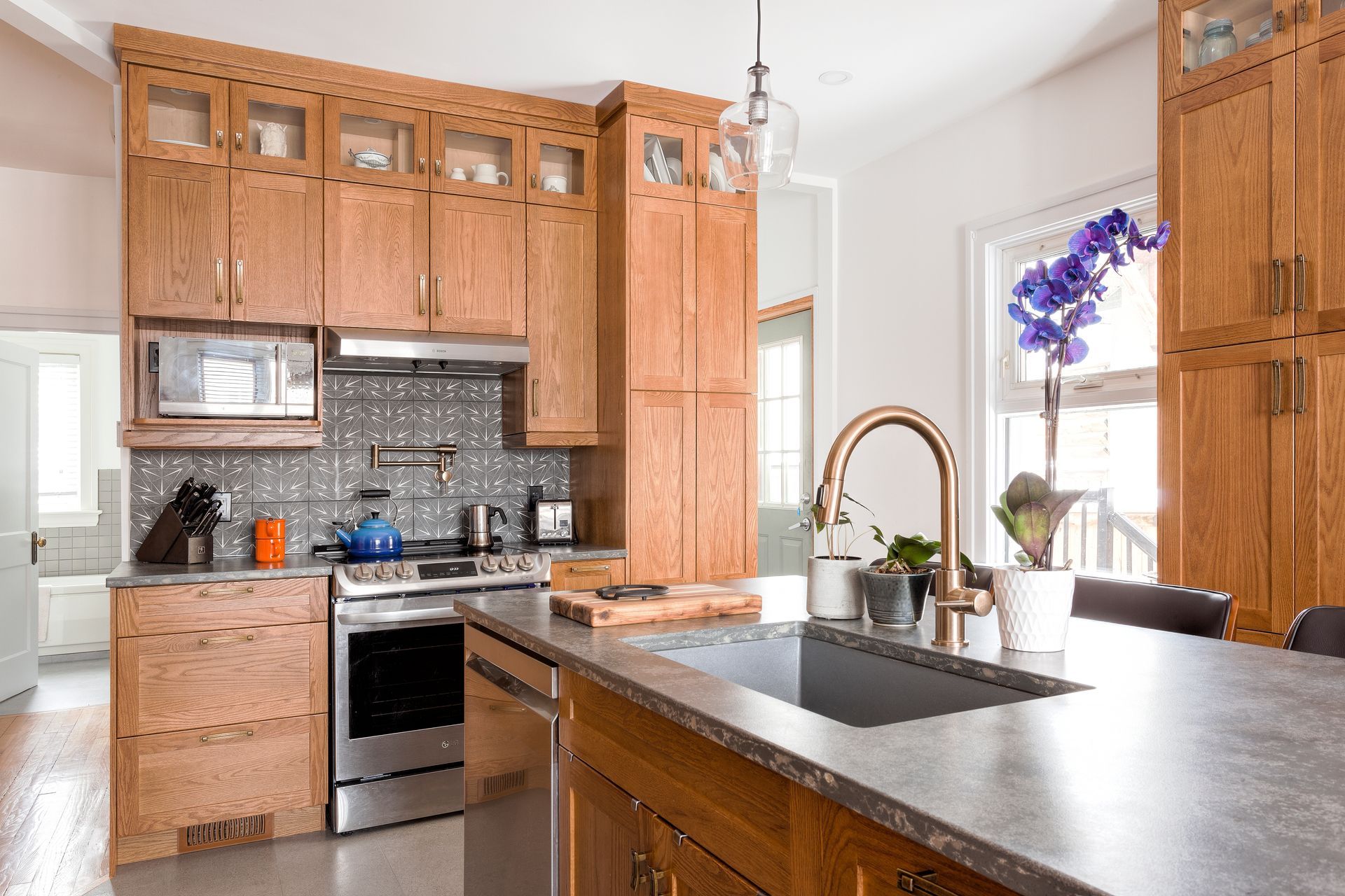 River Heights Basement & Kitchen