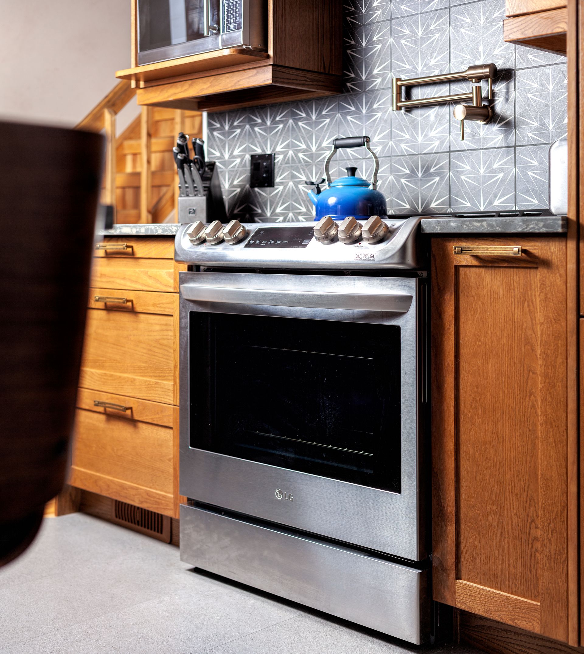 River Heights Basement & Kitchen