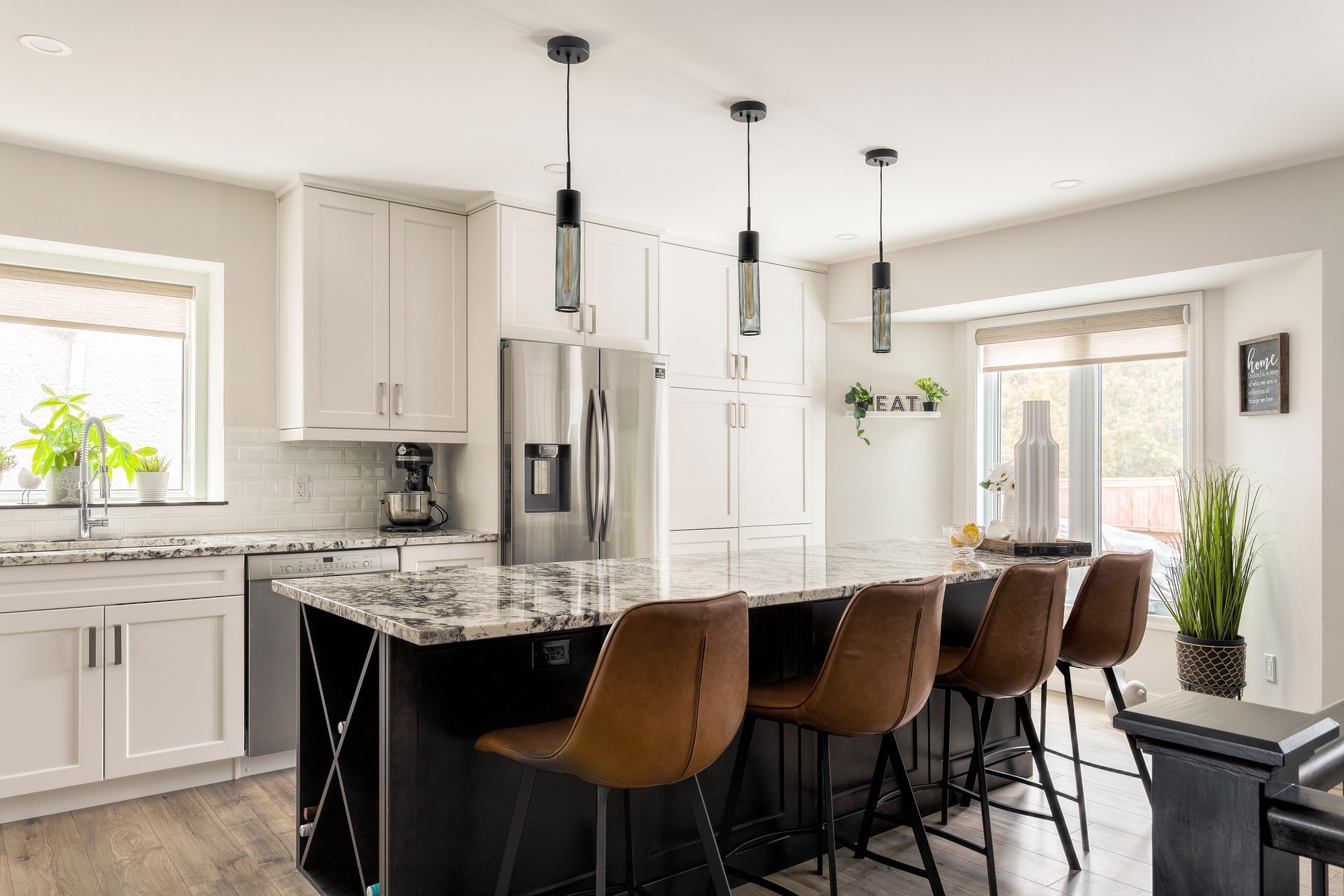 Island Lakes Kitchen