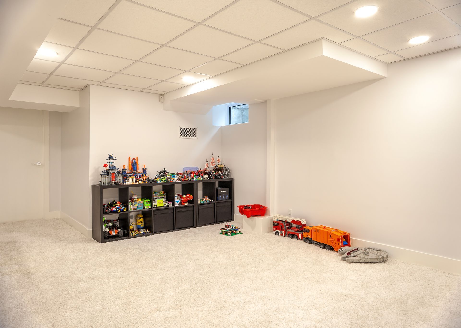 River Heights Basement & Kitchen