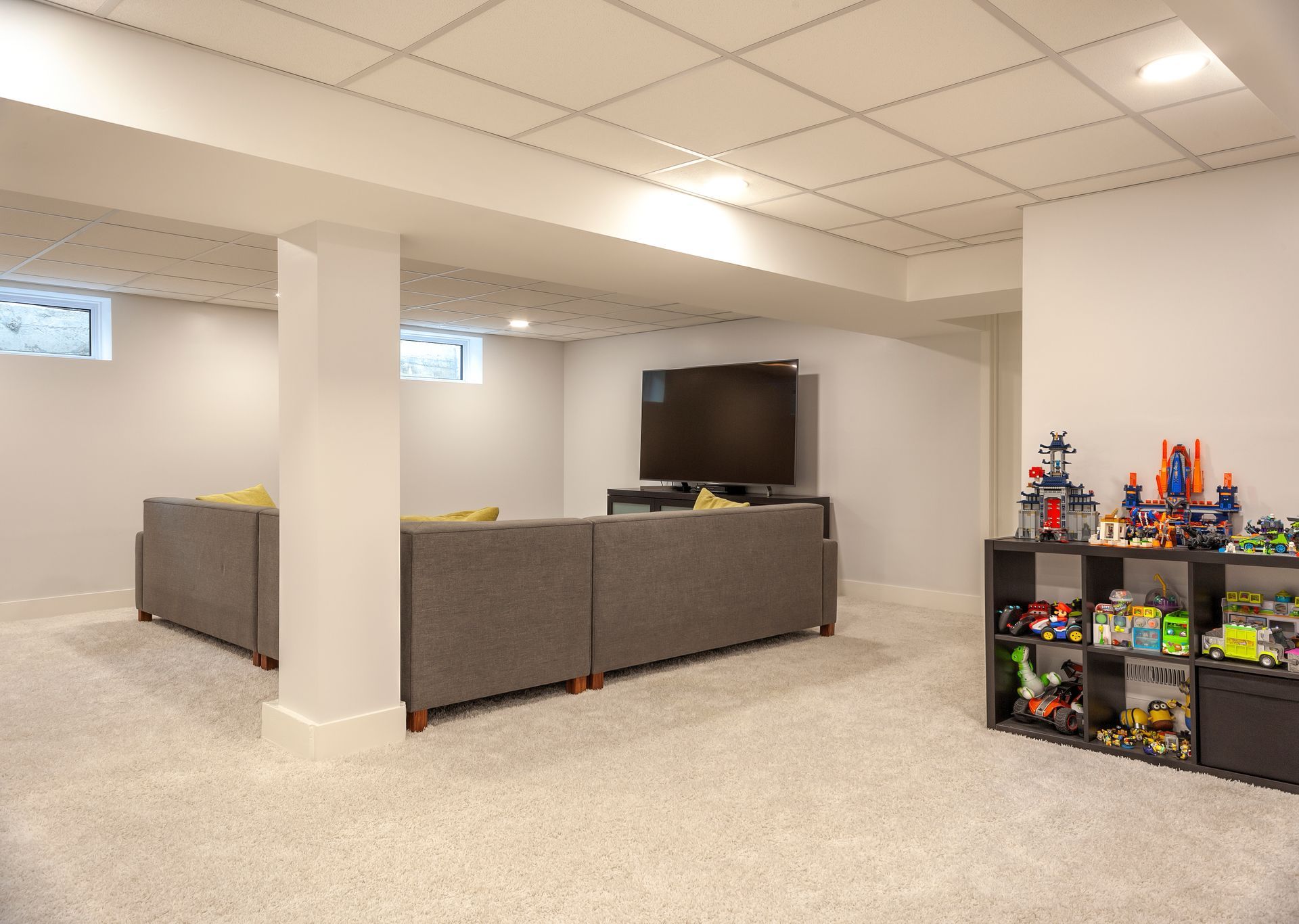 River Heights Basement & Kitchen