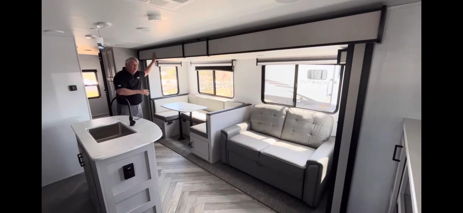 a used 2023 Heartland Mallard M33 travel trailer