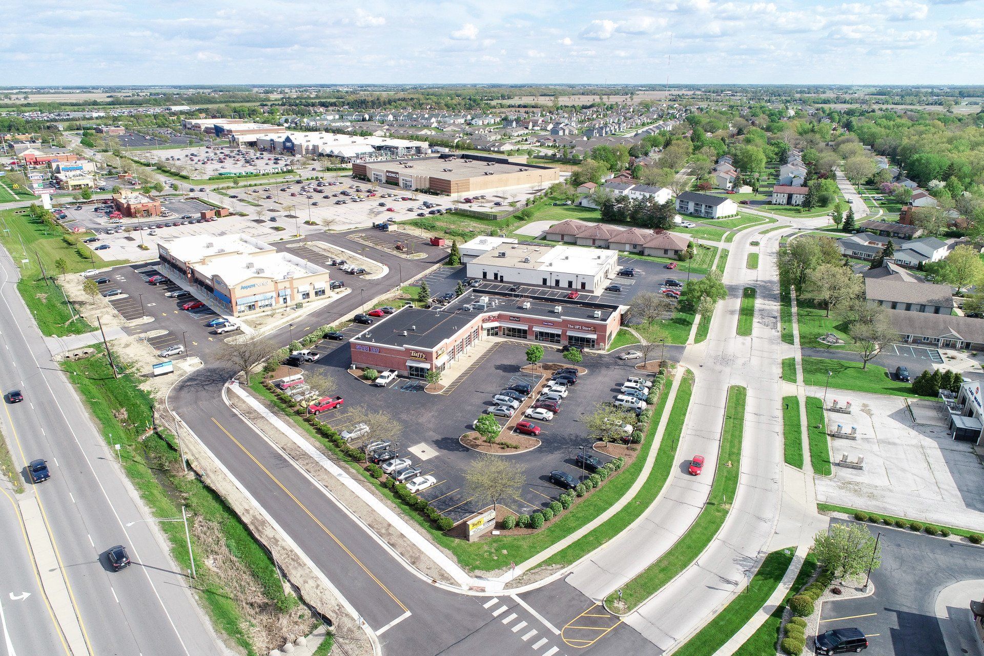 Oakmead Perrysburg, Perrysburg, OH - Riverhills Holdings, Inc.