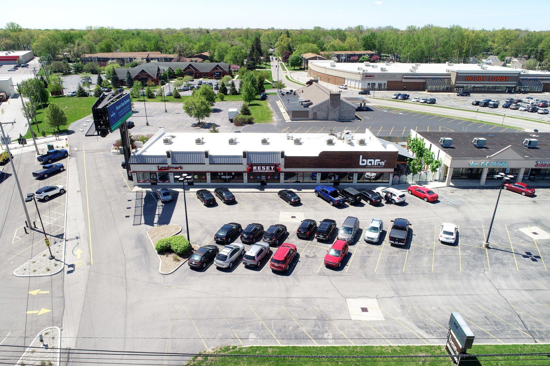 Omni Plaza, Toledo, Ohio - Riverhills Holdings, Inc.