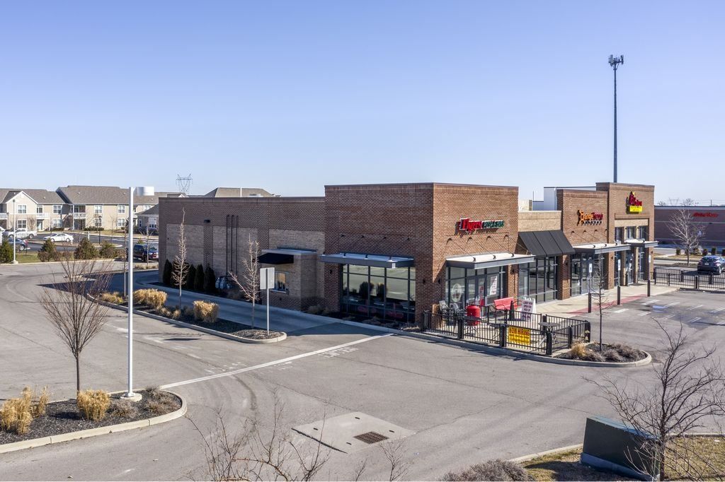 London Place Plaza, Grove City, Ohio - Riverhills Holdings, Inc.