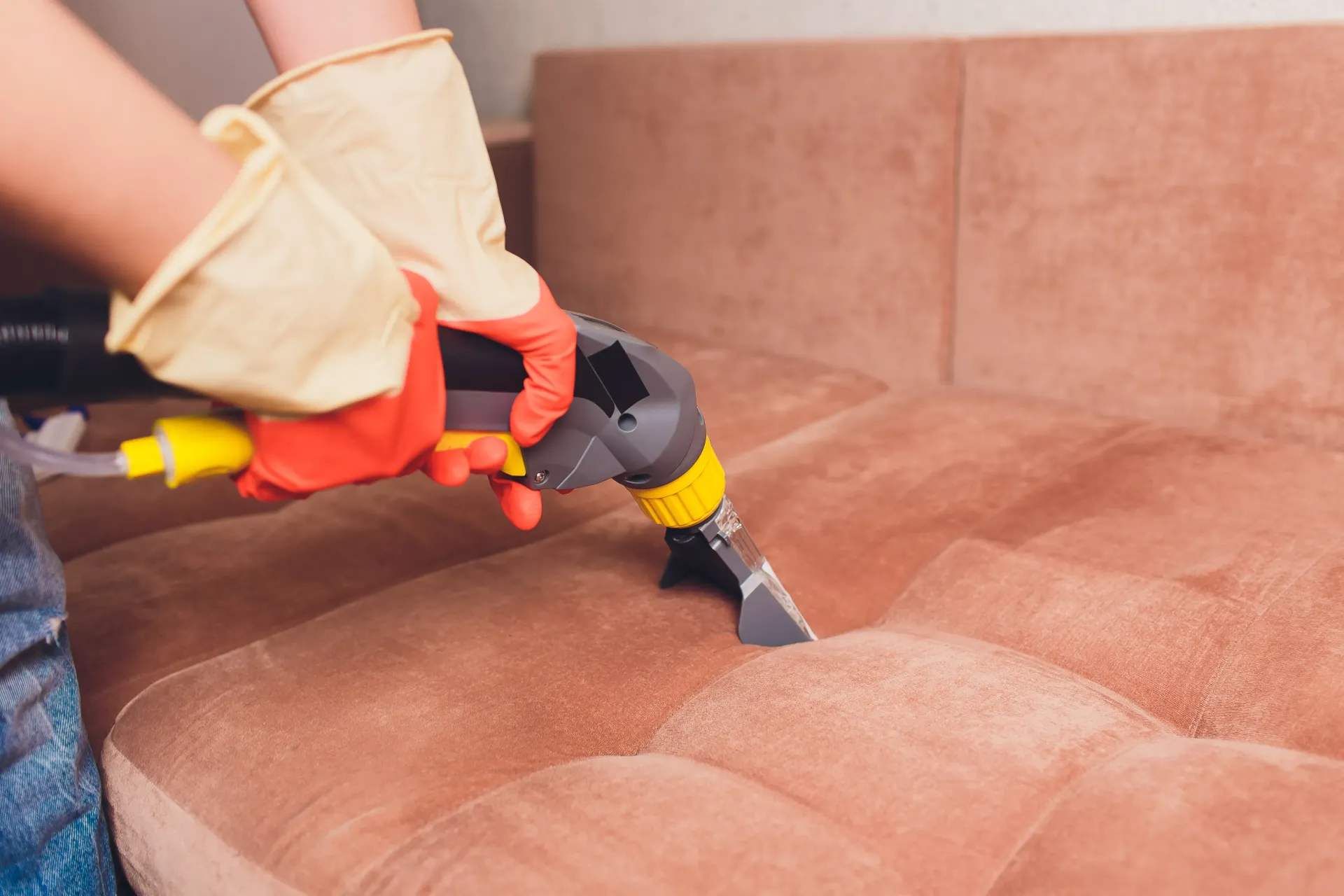 does upholstery cleaning work