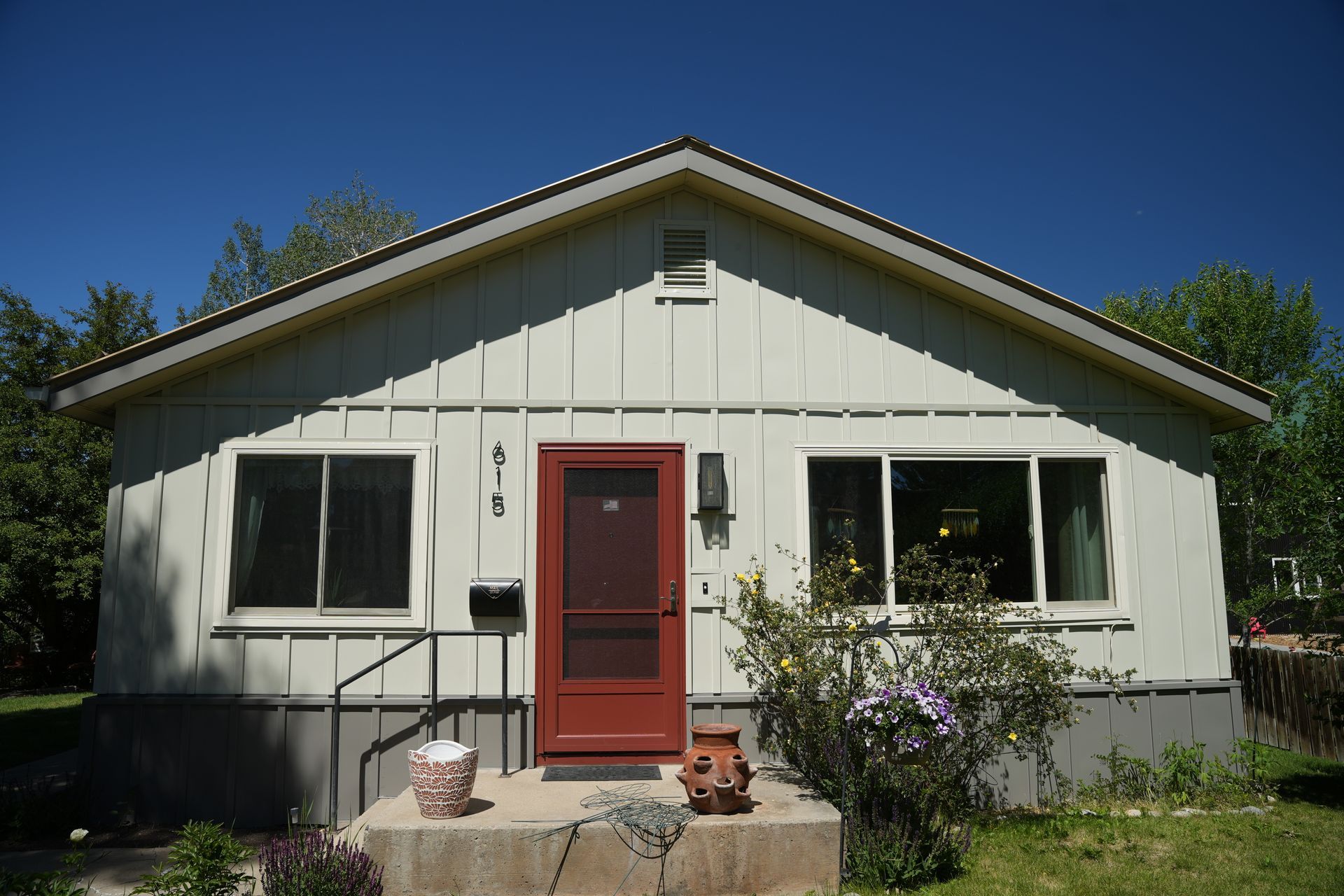 Fire-Resistant Metal Siding & Skirting
