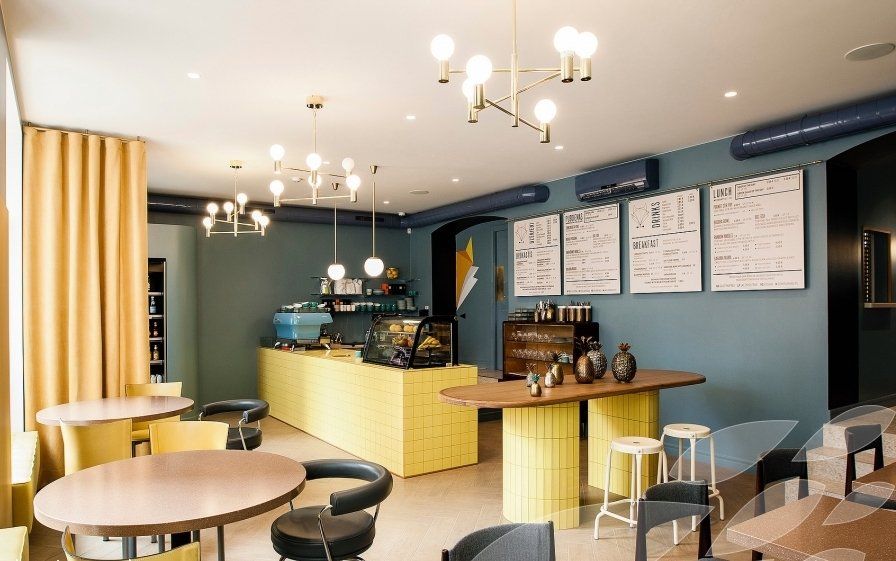 tumši zils restorāns