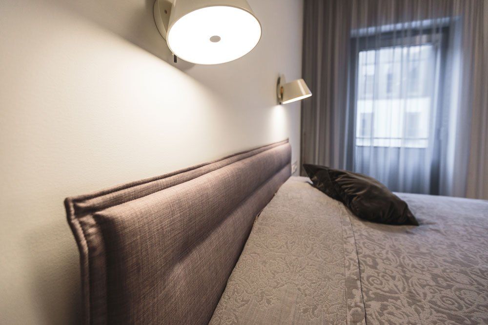 guļamistaba ar divvietīgo gultu