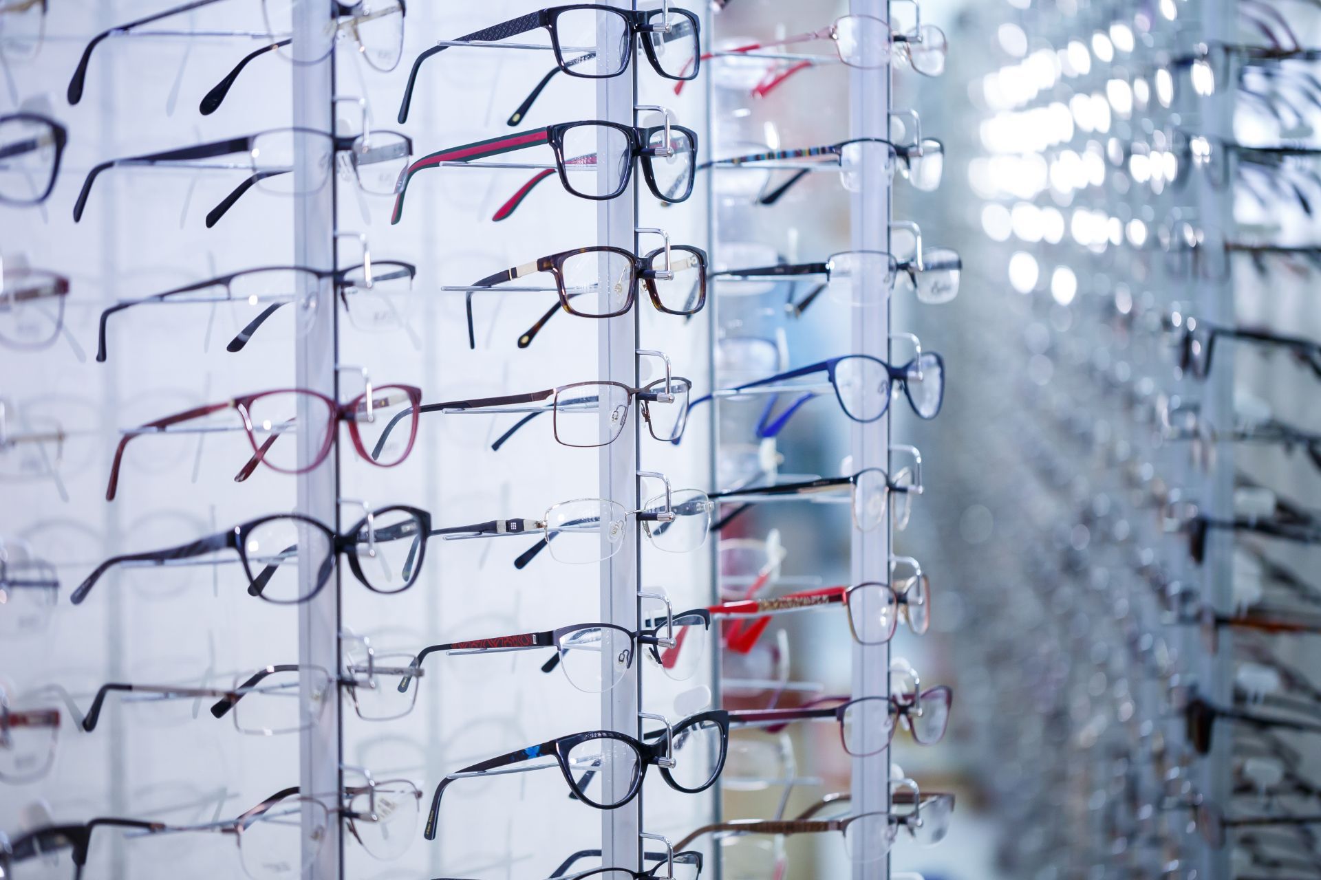 EYEGLASS DISPLAYS