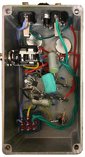 inside view of guitar effect pedal