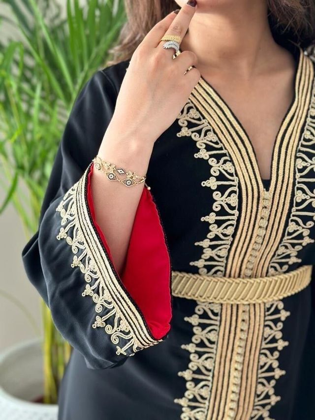 Anaka caftan online