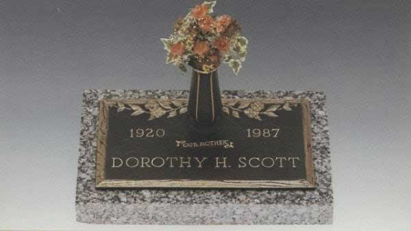 Scott Individual Bronze — Fort Worth, TX — Fort Worth Monument, INC