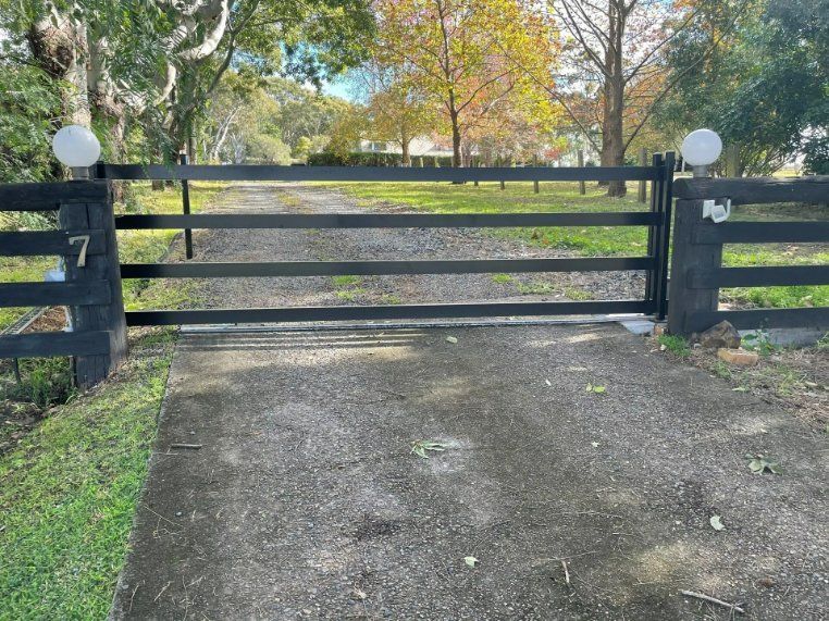 Aluminium Black Gate — Topline Aluminium Forster Pty Ltd in Forster, NSW