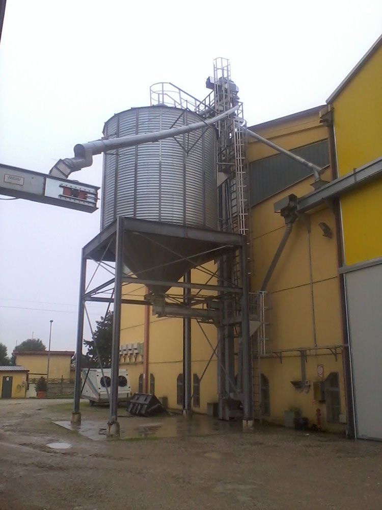 silo esterno per industria alimentare