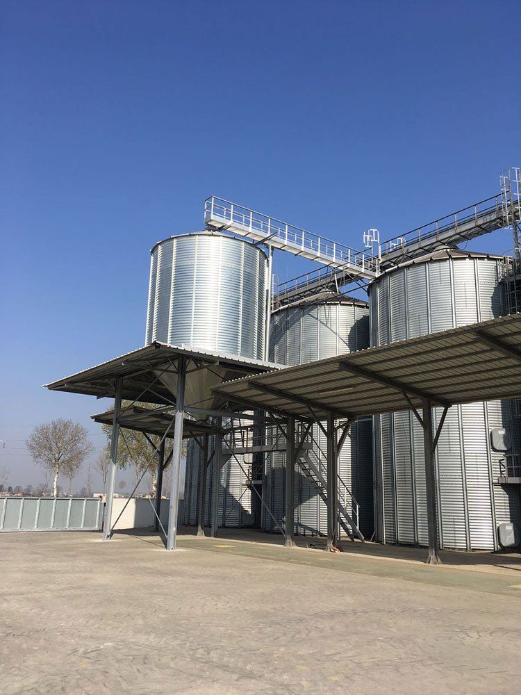 silos in impianti agricoli