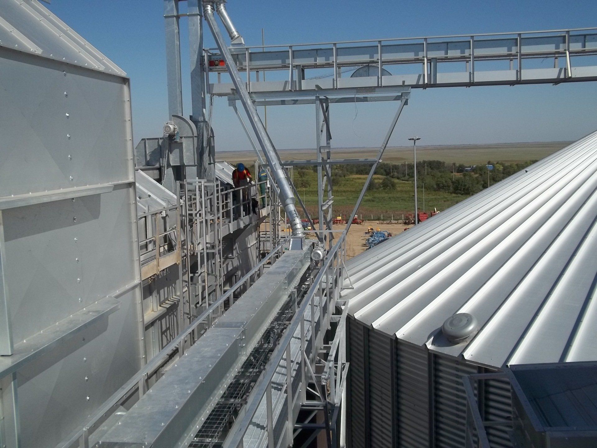 Meccanizzazioni, elevatori e traspostatori per cereali