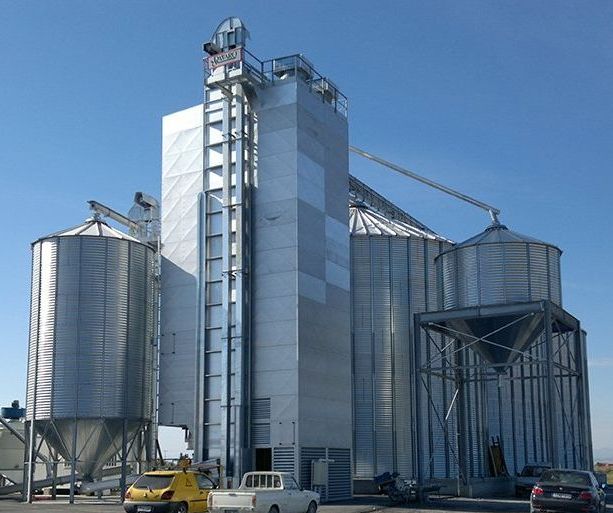 silos a fondo conico per stoccaggio cereali