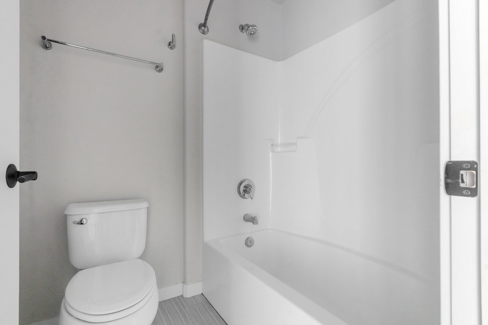 Aspire Homes shower / tub