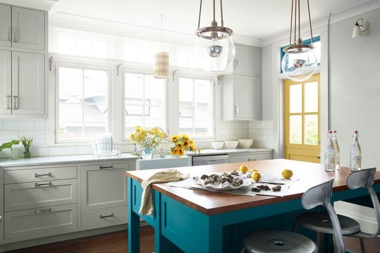 Transform Your Kitchen with Benjamin Moore Advance Cabinet Paint