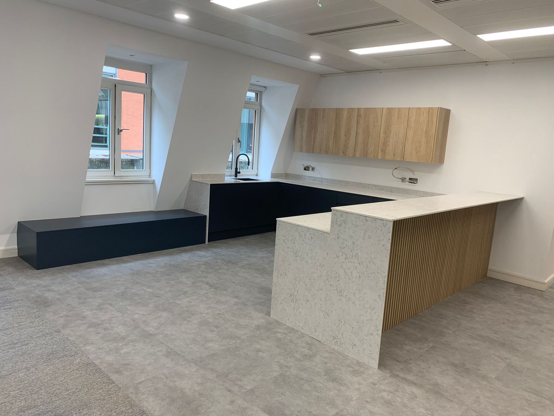 Lucente Indigo & Cousldon Lissa Oak  (Wesminster) By IRS Ltd