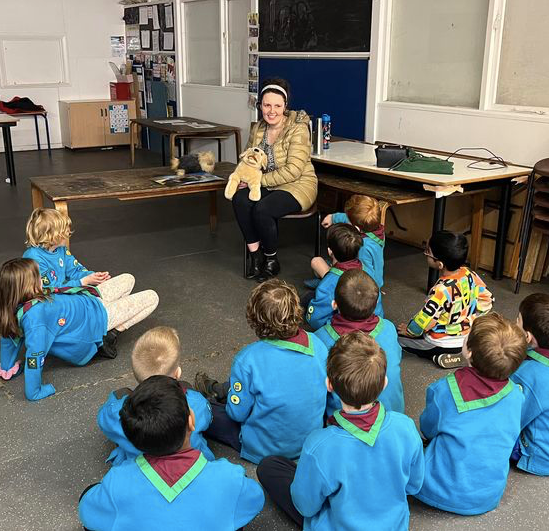 Lisa does a talk about dog body language to a group of brownies