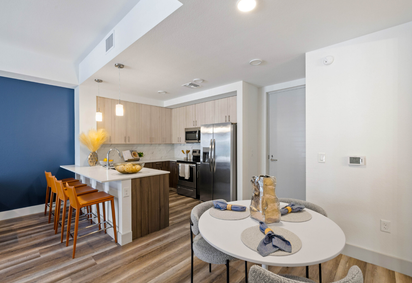 Kitchen with barstool area