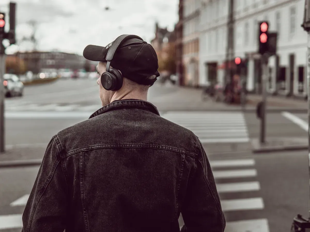 Brown noise is characterized by its deep, rumbling sound that emphasizes lower frequencies, ideal for relaxation, focus, and reducing anxiety.