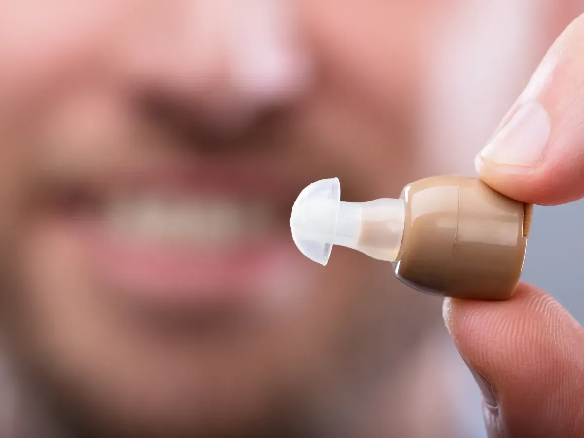 This in-depth comparison of Oticon vs. Phonak hearing aids