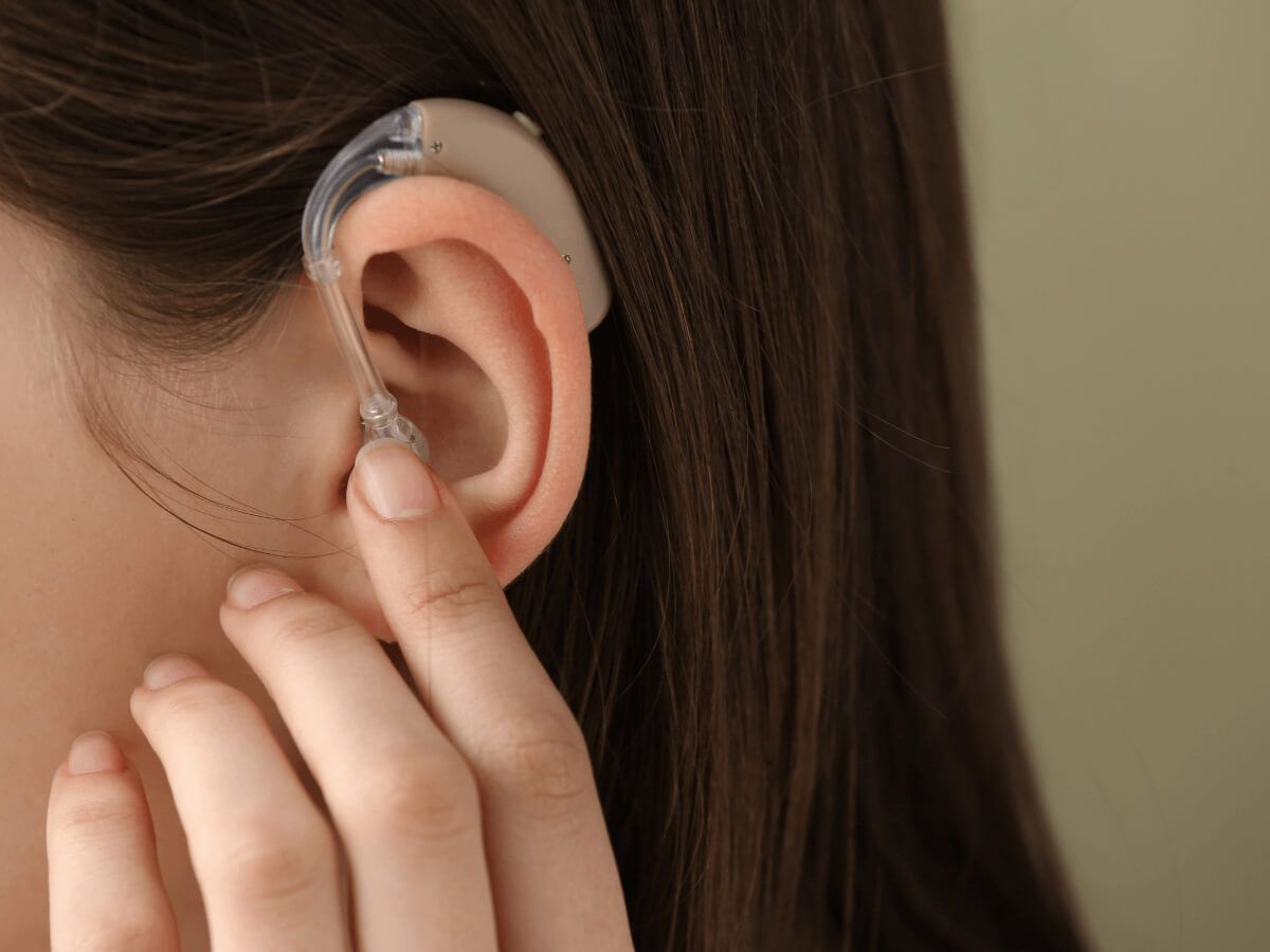 Cochlear Implant and Hearing Aid