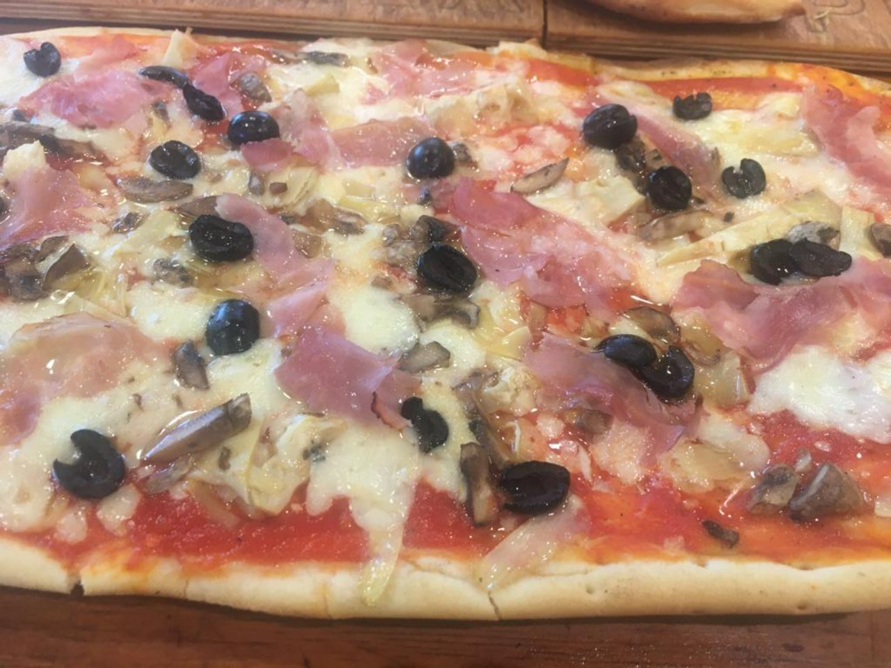 Pizza quattro stagioni