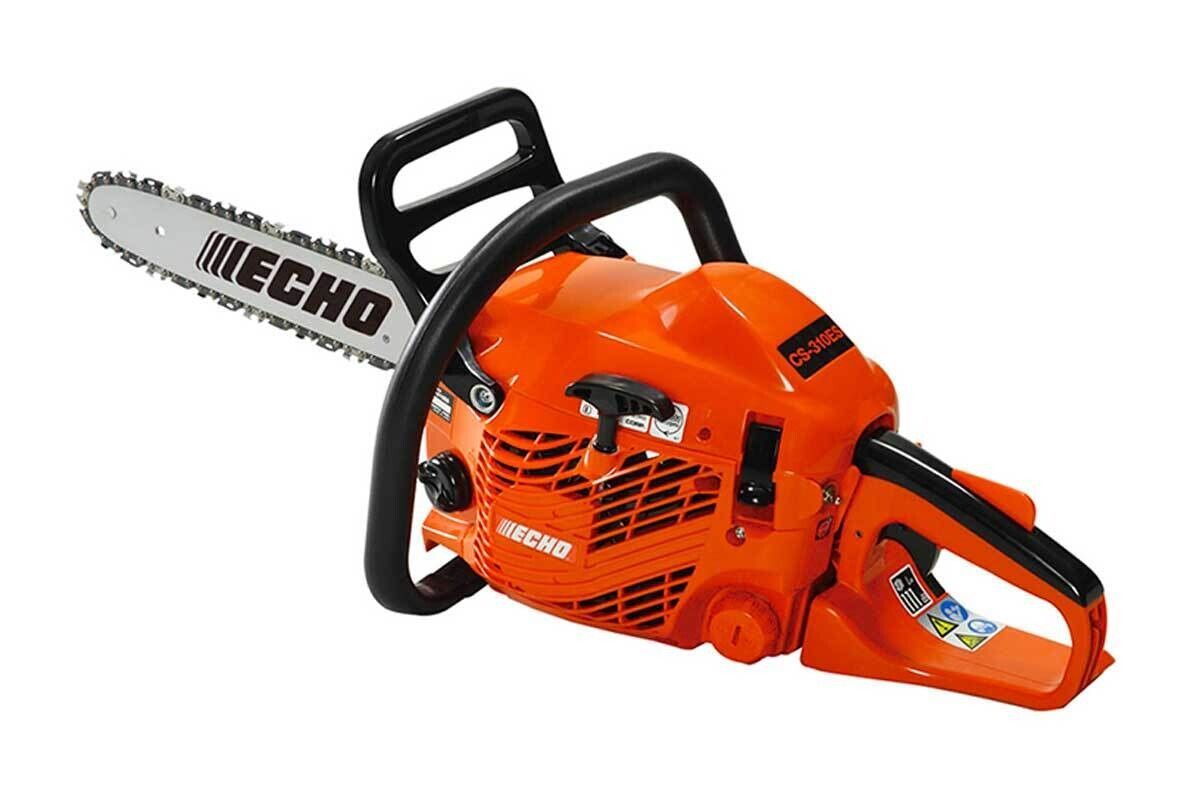 Una motosega Echo è raffigurata su uno sfondo bianco.