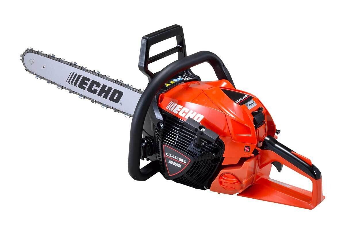 Una motosega Echo è mostrata su uno sfondo bianco