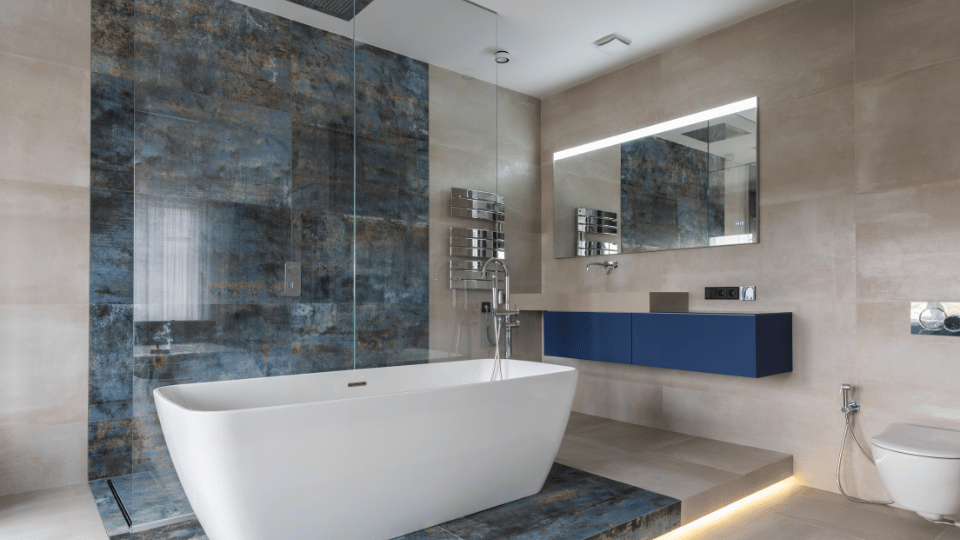 Bathroom With Soaking Tub