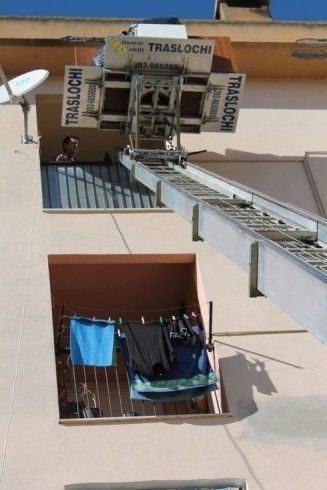 scala montacarichi per traslochi