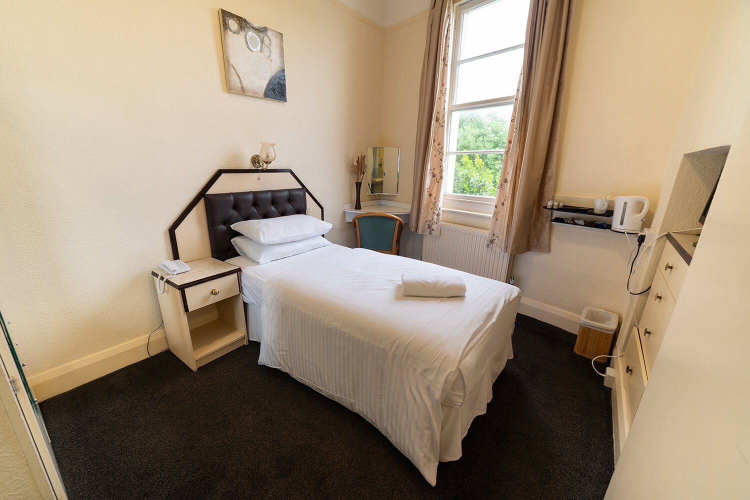 Single Room at the Devonshire Hotel