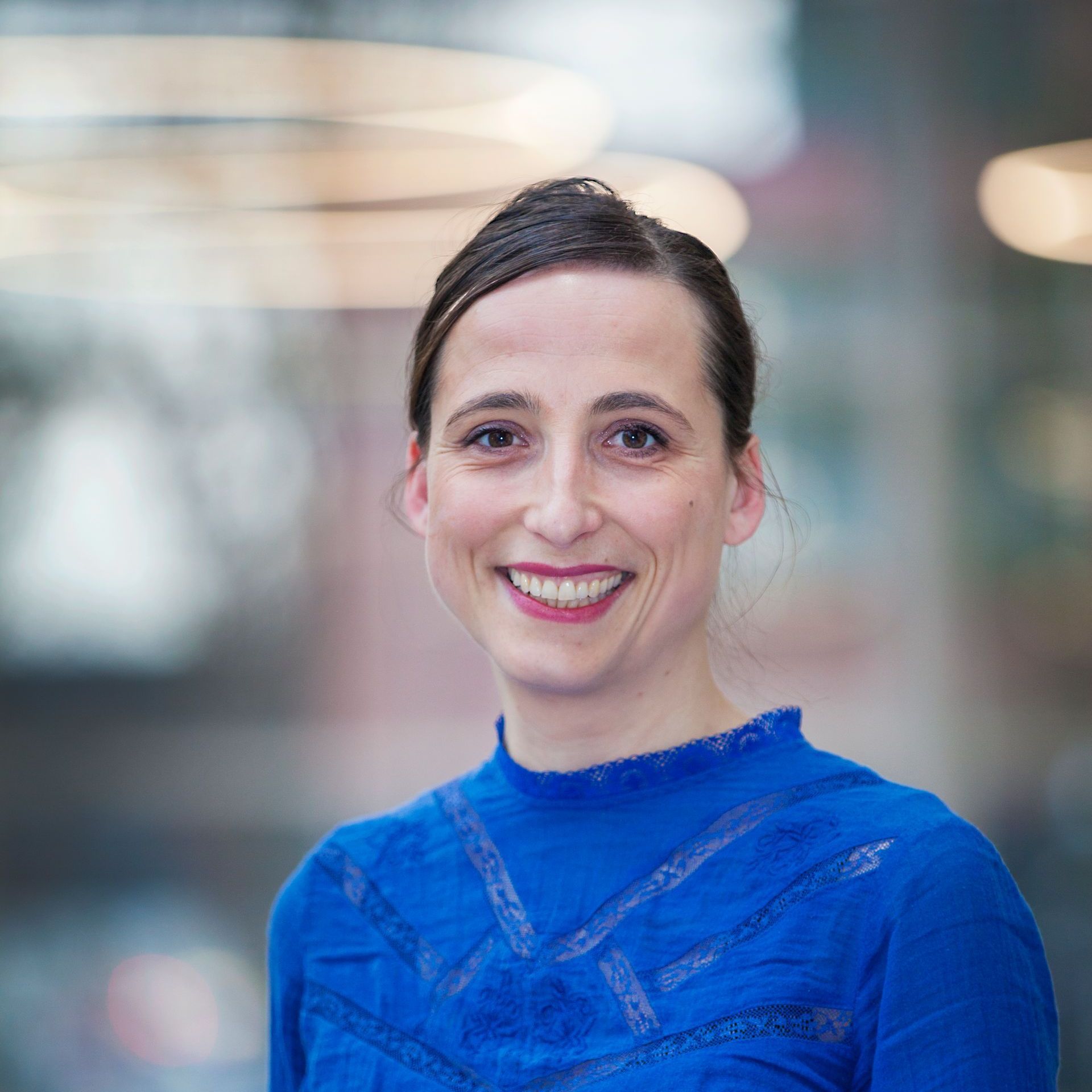 In opdracht van Lannoo Campus verzorg ik de publiciteit rondom het boek Kopzorgen. Neurodiversiteit begrijpen in 33 vragen, geschreven door  dr. Simona  Karbounaris samen met  prof. dr. Jim van Os.