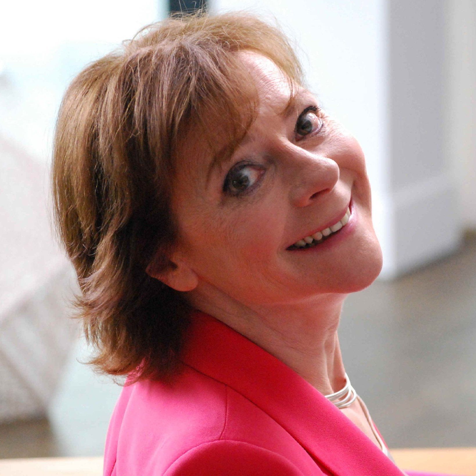 Colet vroeg me medio 2016 om haar te ondersteunen als agent, o.a. voor haar boek Het kwaad en ik. 