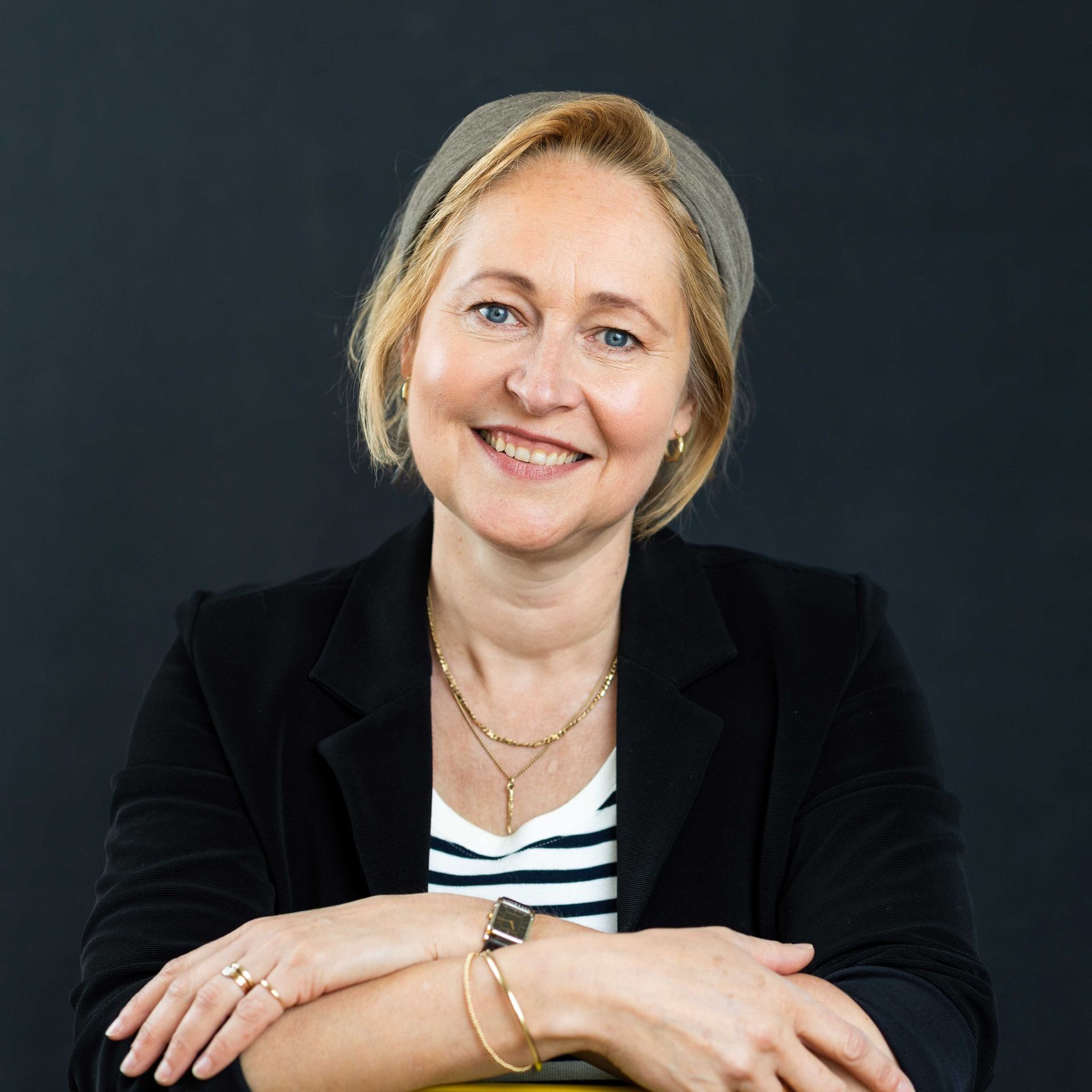 Josine Pieters is via redacteur Rebecca van Vuure bij mij terecht gekomen. Ik las Monte di Neve, was enthousiast en heb haar uitgenodigd om samen met Toine Heijmans in mijn Podcast over klimmen, wandelen en leven in de bergen te komen praten. Josine schrijft aan haar tweede manuscript, en ik verwacht dat het net zo krachtig zal zijn als haar debuut.