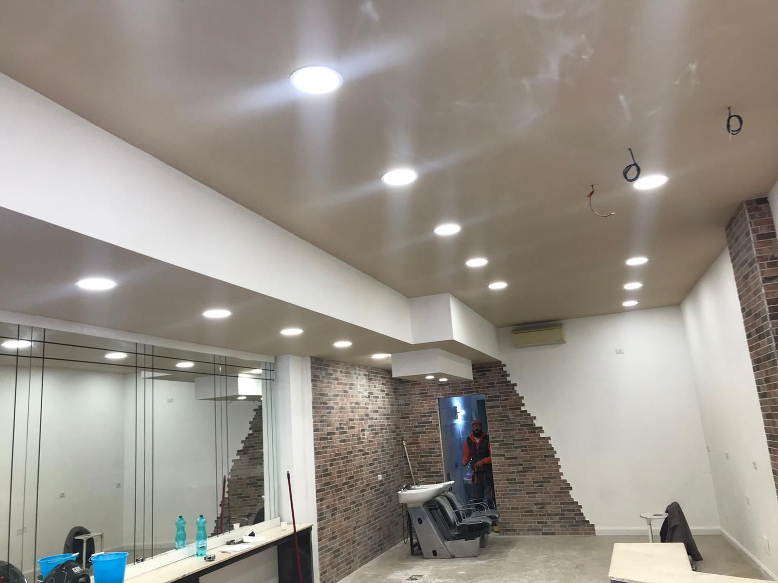 Pavimenti, Ristrutturazione case, Ristrutturazione d'interni, Lavori edili chiavi in mano, Imbiancatura, Traslochi, Ristrutturazione appartamenti, Ristrutturazioni, Muratori, Ristrutturazione bagno, Rifacimento bagni, Ristrutturazione chiavi in mano, Tinteggiature, Posa di pavimenti, Imbianchino, Traslochi nazionali