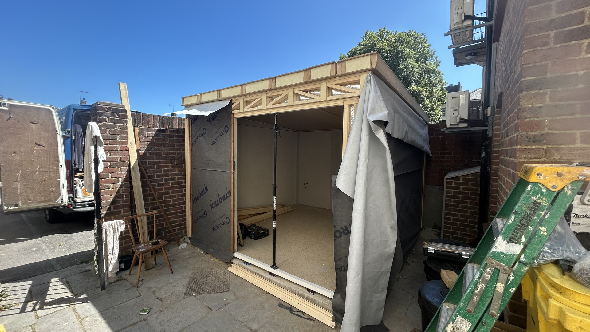 Dentist surgery build with roof