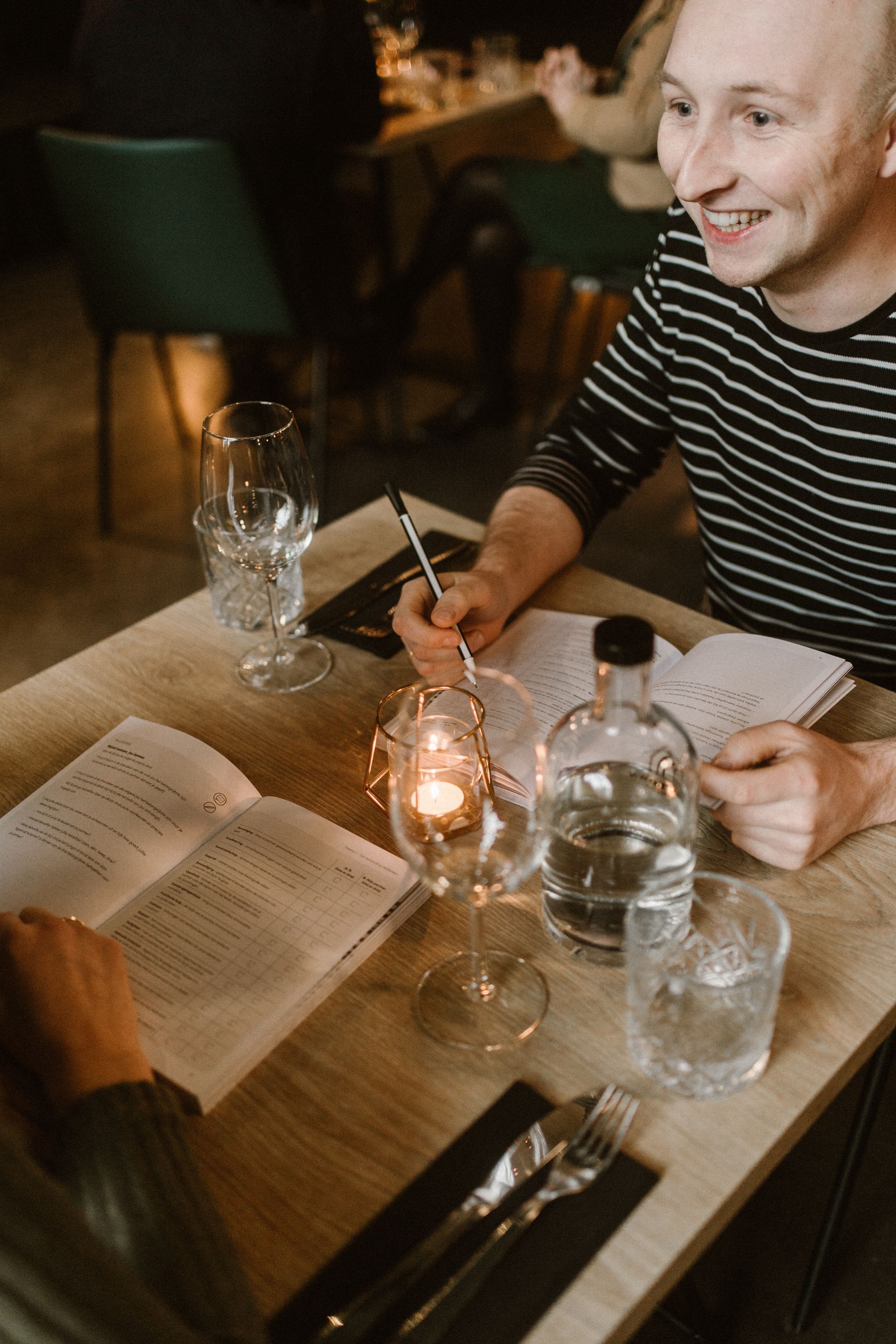 Voorbereiden op het huwelijk of samenwonen, neem deel aan de pre-marriage course. Initiatief van Stichting Leen.